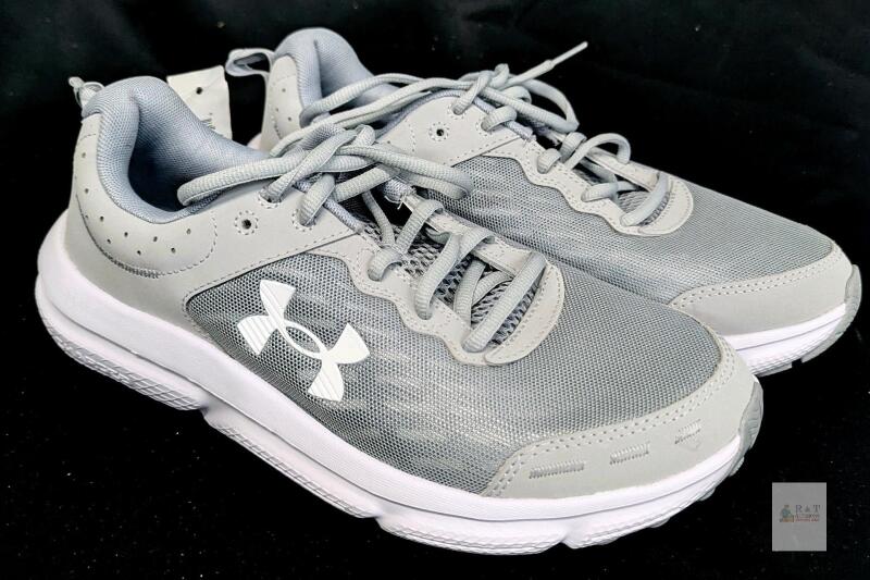 New Size 10* Women's UNDER ARMOUR Charged Assert Running Shoes