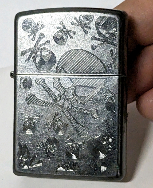 ZIPPO Lighter: Skull and Crossbones B 14 Made in USA