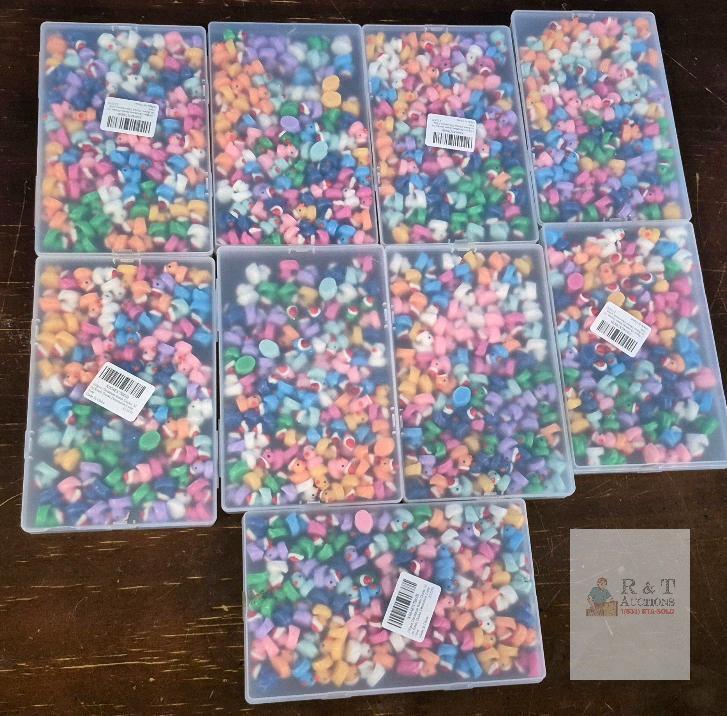 9 NEW 100-Piece Christmas Mini Resin Ducks, Multi-Colored, 0.63" Size