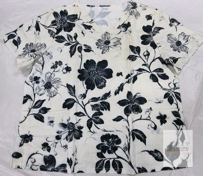 NEW XXL Unisex Scrub Top, White with Black Floral Print, Short Sleeve, 2 Front Pockets