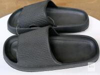 Black Rubber Slide Sandals, EU Size 38-39, US Women's 7.5-8.5 / Men's 6-7
