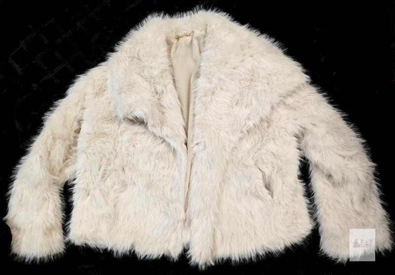 New Size XS Women's Oversized Super Shaggy Faux Fur Cropped Jacket (Has 2 Hidden Button Clasps)