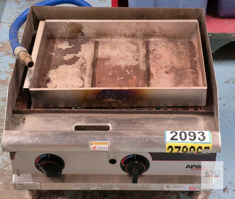 APW Wyott Champion 24" Gas Charbroiler, 60,000 BTU, Stainless Steel Body, Cast Iron Grates untested