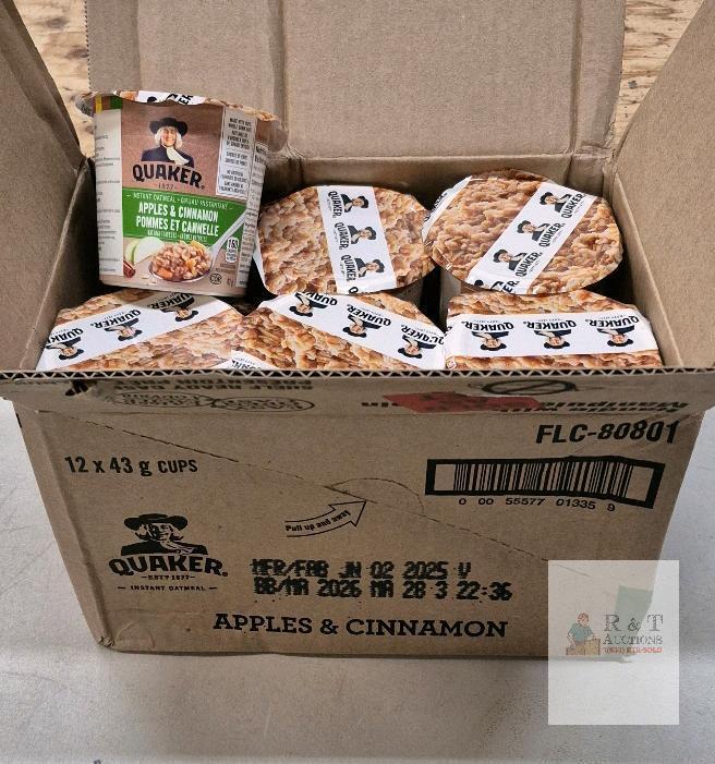 Quaker Apples & Cinnamon Instant Oatmeal Cups, 12-Pack, 1.51 oz Each, Exp. 02/12/2025