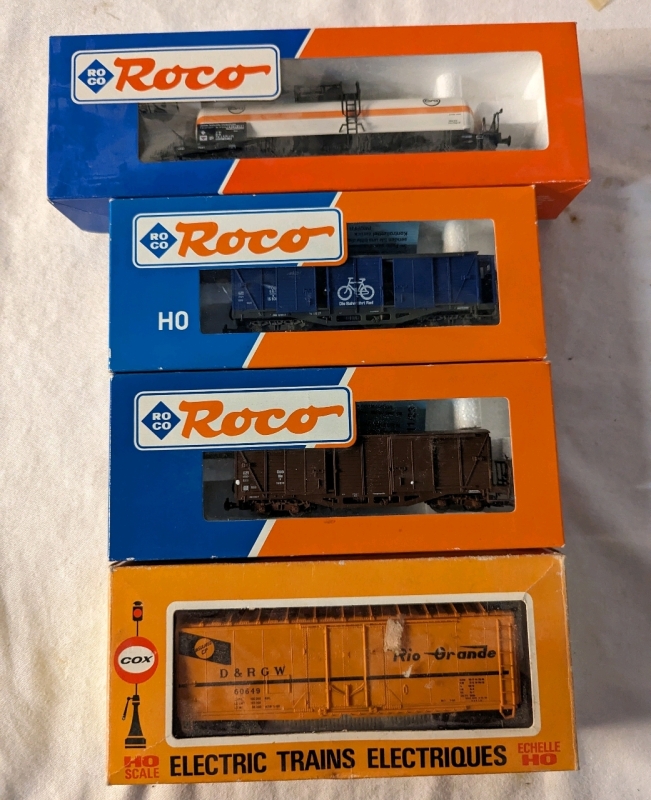 4 OH Scale Model Trains (1 Electric) - Roco and Cox