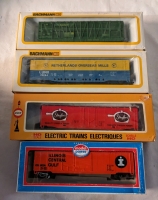 4 electric Model Trains. Model Power, Cox and Bachmann.