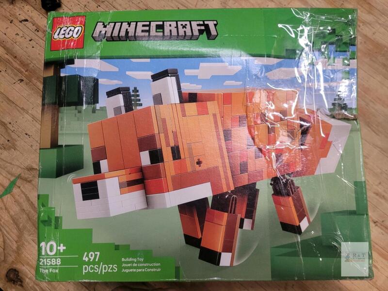 As New - LEGO Minecraft " The Fox " Building Toy , # 21588 . Tape on side of box .