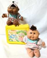 Vintage 1983 CABBAGE PATCH KIDS Lunch Box & 2 11" Tall Cabbage Patch Play Along Dolls