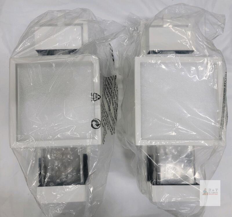New - 2-Pack Dusk till Dawn Outdoor Lighting , White