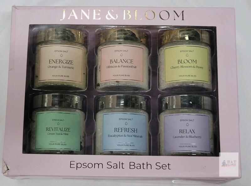 New - Jane & Bloom Epsom Salt Bath Set . EXP 2030 / 12