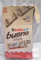 Kinder Bueno White 20-Pack, 780g, Individually Wrapped Bars, Best Before Jan 2027, Damaged Box