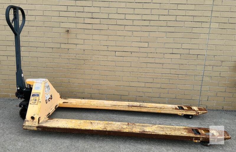 Uline H-1779 Long Fork Pallet Jack, 72" Forks, 5,500 lb Capacity