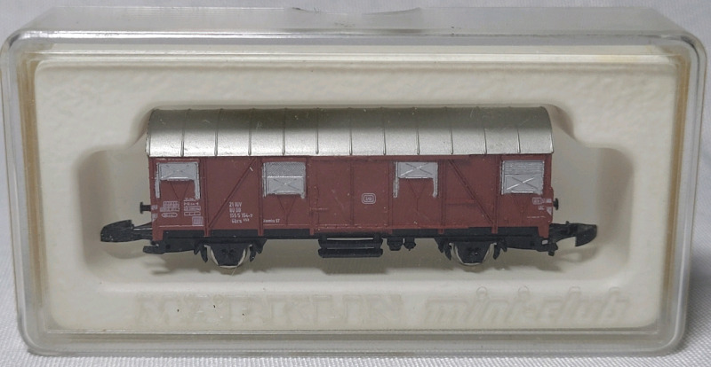 Marklin Mini-Club Z Gauge Red Freight Box Car Toy Train Car , # 8605