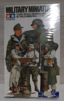 Sealed Vintage 1996 Military Miniatures 1/35 Scale German Soldiers at Field Briefing.