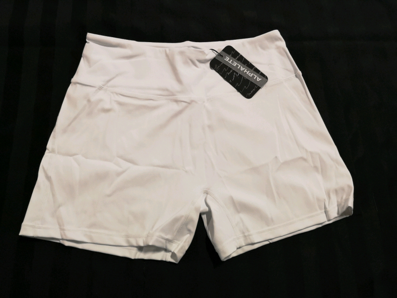 New ALPHALETE Women's sz XXXLarge Pulse Surge Short (White)