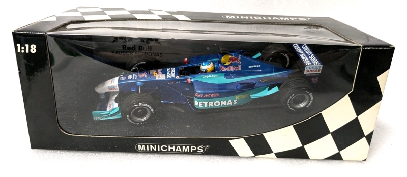 Vintage Paul's Model Art MINICHAMPS Red Bull Sauber Petronas C20 N. Heidfeld 1:18 Scale Metal Model Race Car.