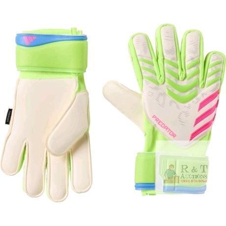 New Size 4 Unisex Junior ADIDAS Predator Match Goalkeeper Gloves for Football / Soccer