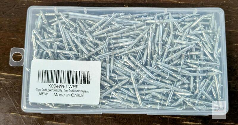 Double Head Skirting Nails with Installation Tools, Galvanized Carbon Steel