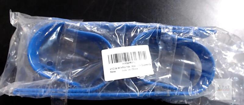 New 4 Pool Pole Holder Hooks Set, Blue Plastic, Wall Mount, Fits Nets & Hoses, New, Serial X00321R3VL
