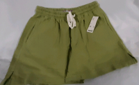 New with Tags Urban Outfitters Ladies "Kelly"Fleece Shorts Size Small