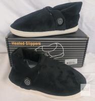 New - Unisex Heated Slippers , 3-Heat Settings . Men 9.5 / Women 7