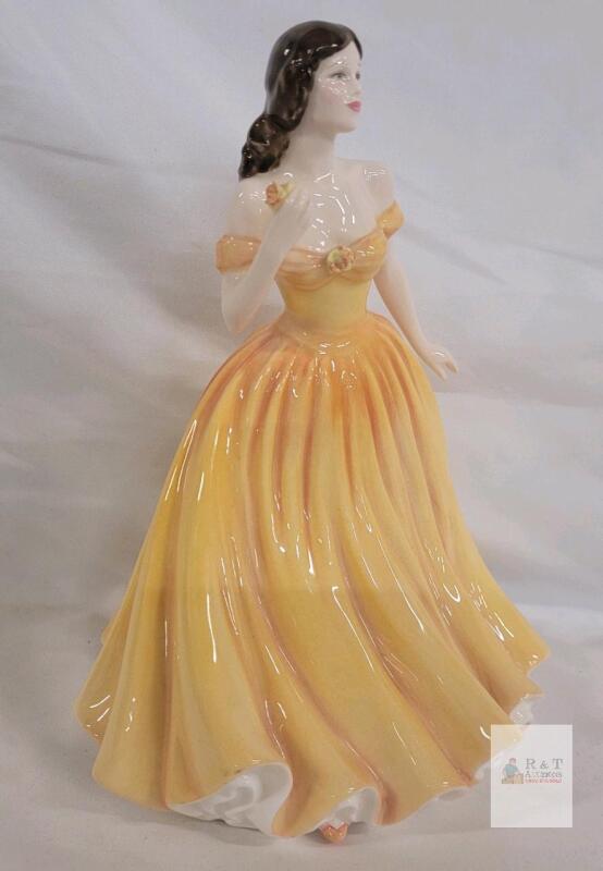 Signed Royal Doulton Elizabeth HN4426 Figure of the Year 2003, Signed by J. Bromley, Bone China, 8.5" Signed . No chips or cracks