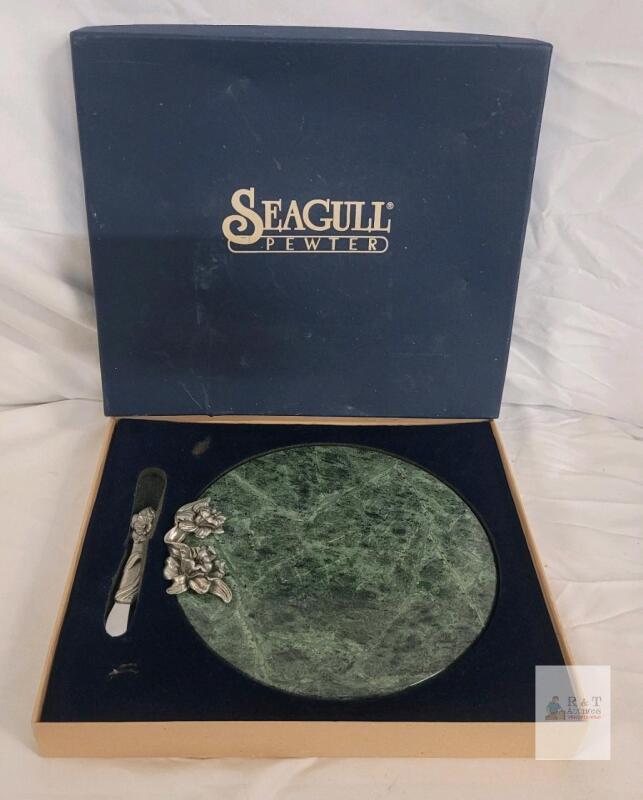 Seagull Pewter Traditional Rose 8" Green Marble Cheese Board with Knife
