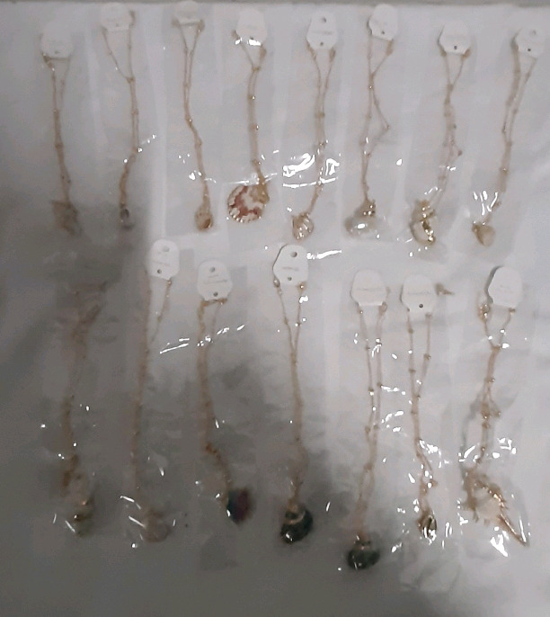New 15 Fashion Jewellery Shell Necklaces in Goldtone