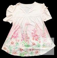 New Size MED Women's OnlyPuff Short Sleeve V-Neck Summer Dressy Top For Leggings : Pink Hibiscus