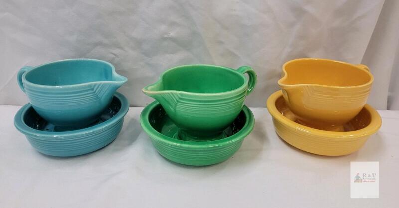 6pcs. Vintage Fiestaware Creamers & Bowls . Various Colors . No chips or cracks . Green Creamer has small chip on bottom