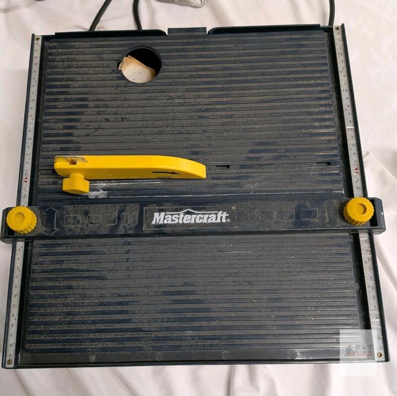 Mastercraft 4&frac12;" Wet Tile Saw, Model 55-6829-4, 5000 RPM, 3.5 A Motor operational