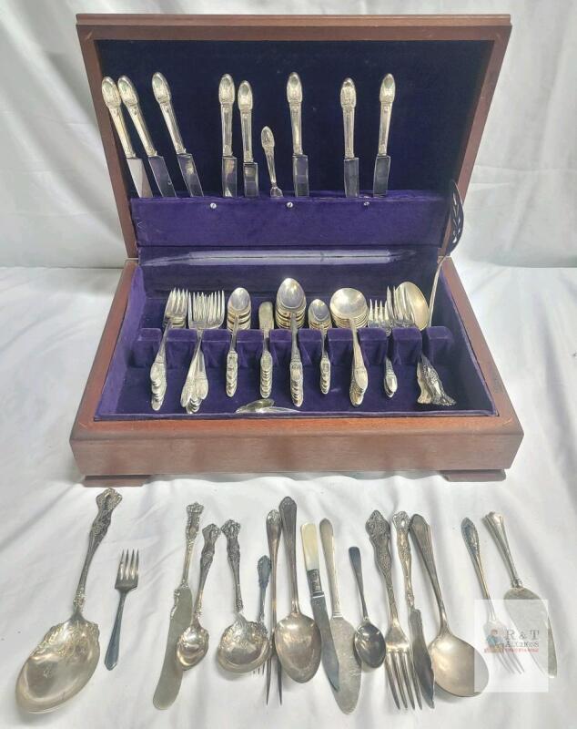 Vintage Community Silverware Plate Set Pieces & Wooden Case . Includes Sterling Silver
