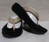 New Women's XLERO Thong Sandal Size 8 CAN 39 EUR