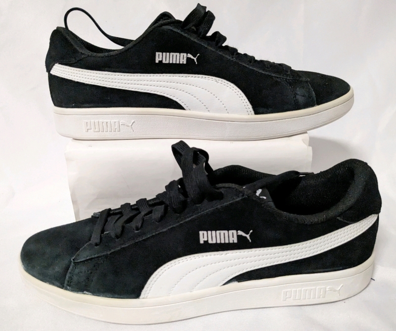 PUMA Men's Smash V2 Sneakers (Size 9.5)