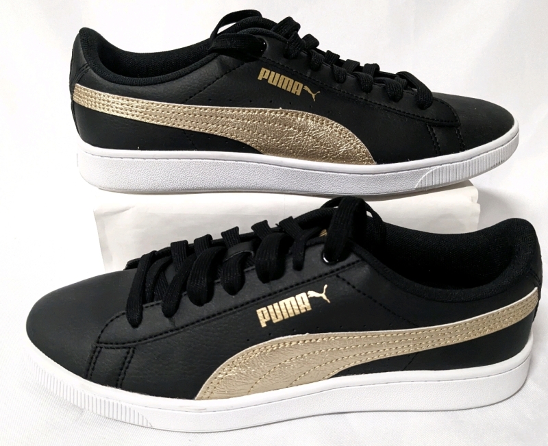 New Puma Womens Vikky V2 Sneakers (Size 8)