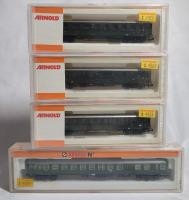 Arnold N Gauge Toy Train Railroad Cars in Case , Four (4) Cars