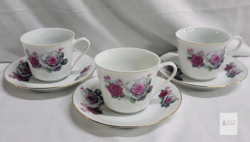 Set of 3 Chinese Porcelain Tea Cups & Saucers, Floral Rose Pattern, Gold Rim, 1980s-1990s