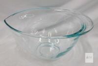 Vintage Pyrex Blue Tint Teardrop Shape Mixing Bowl #2225, 2 1/2 Qt, Very Good Condition, 8"W x 10 1/2"D x 4 3/4"H
