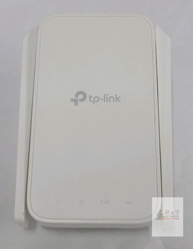 TP-Link RE315 AC1200 Wi-Fi Range Extender.