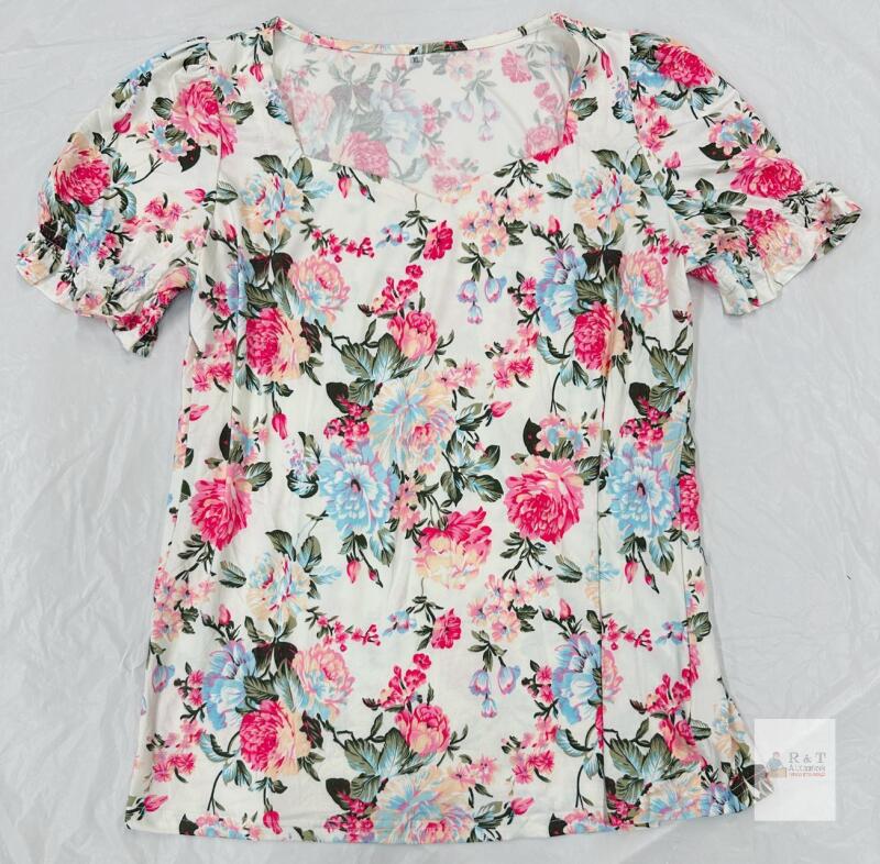 Women's XL Rogue Red Floral Short Sleeve T-Shirt