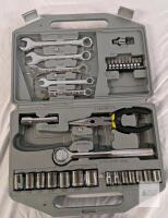 Work Centre Hand Tool Set with Sockets, Wrenches, Bits, Ratchet, and Pliers