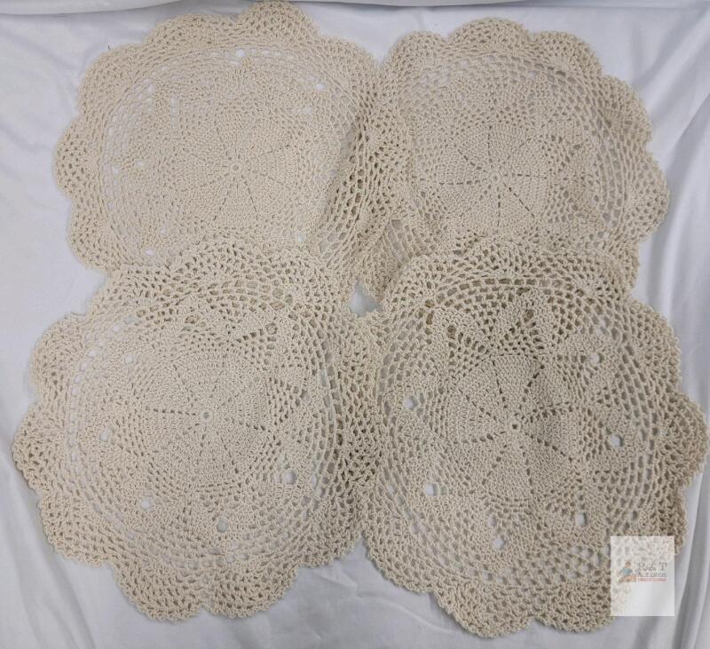 4 NEW Kilofly Crochet Cotton Lace Placemats, Set of 4, 11.25" Round, Cream