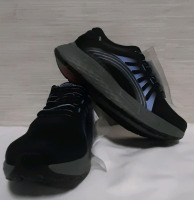 New Womans EXELERO Sneakers in Size 8 CAN 39 EUR