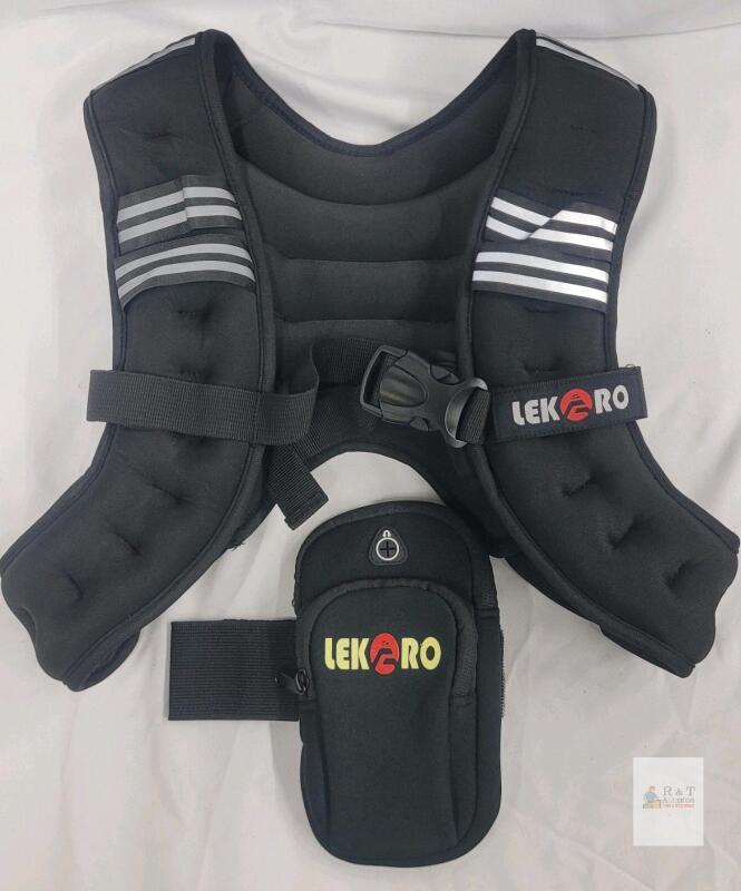 LEK&Auml;RO 12lb Adjustable Weighted Vest with Reflective Stripes & Detachable Phone Pouch, Black
