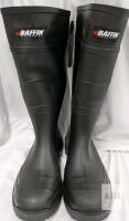 new Baffin Blackhawk Steel Toe Industrial Work Boots, Size 11, Waterproof, Made in Canada