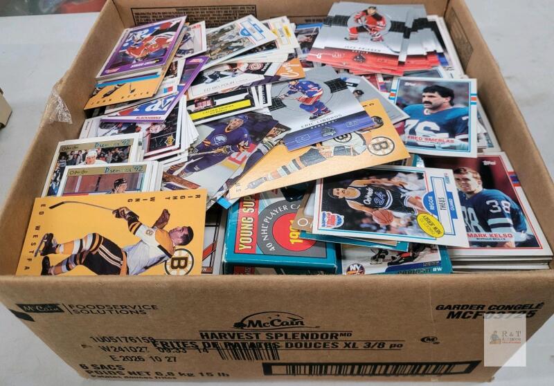 Huge Sports Trading Card Singles Lot , 3000+ Trading Cards . Hockey , Football & Basketball . Majority Appears to be Hockey . Box measures 13.5"&times;12"&times;7"