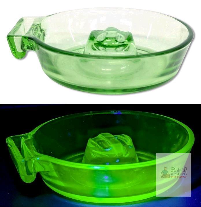 Vintage Uranium Glass Vaseline Glass Ashtray, 4.75" Diameter &times; 1.4" Tall, No Chips or Cracks