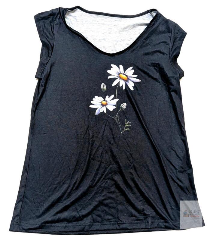 New Size MED Women's Sleeveless Daisy Graphic Tank Top