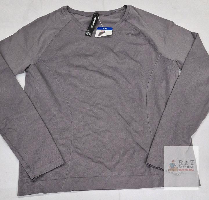 NEW Mondetta Women's Gray Long Sleeve Performance Pullover Shirt, Size Large, Item 1908626