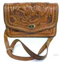 Vintage Paredes Mexico Tooled Leather Purse 10" &times; 2.5" &times; 6.5"